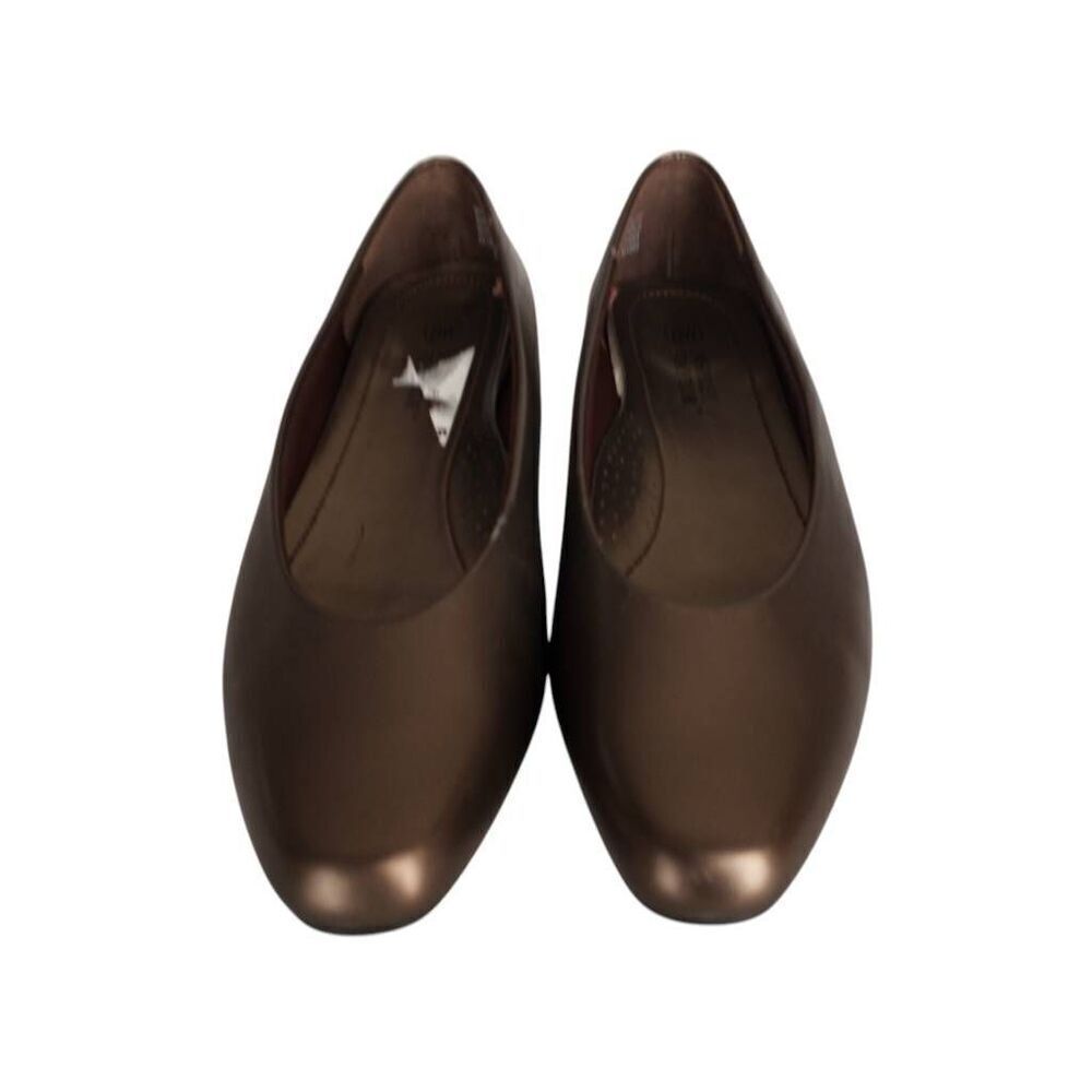 ASHLEY TAYLOR BRONZE FLAT SHOES SZ.8 GUC.